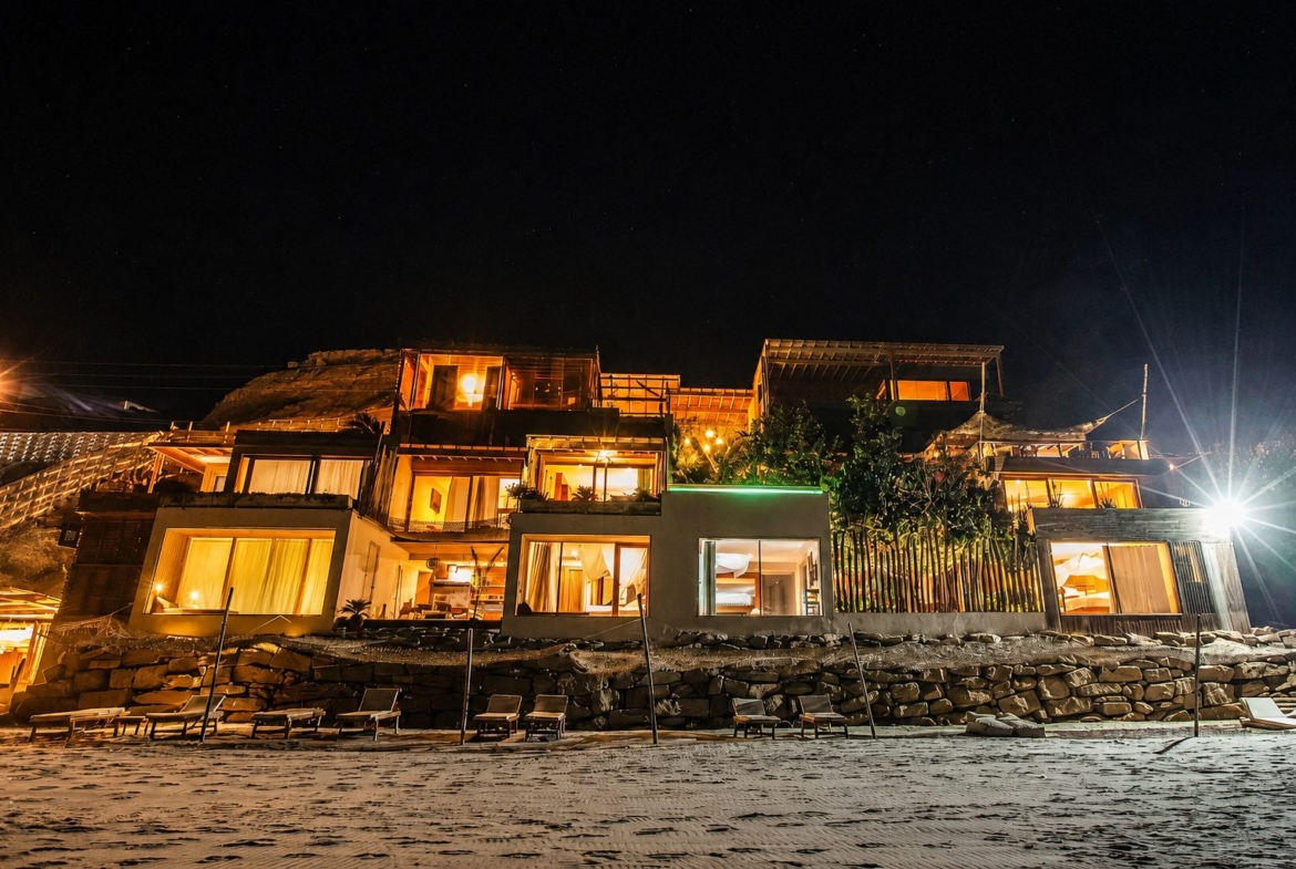 oceanfront-boutique-surf-hotel-for-sale-mancora-peru