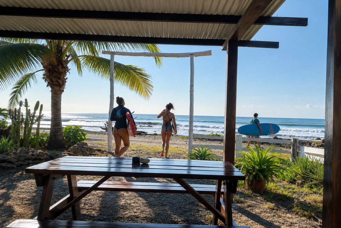 el-ranchito-surf-camp-school-panama-for-sale