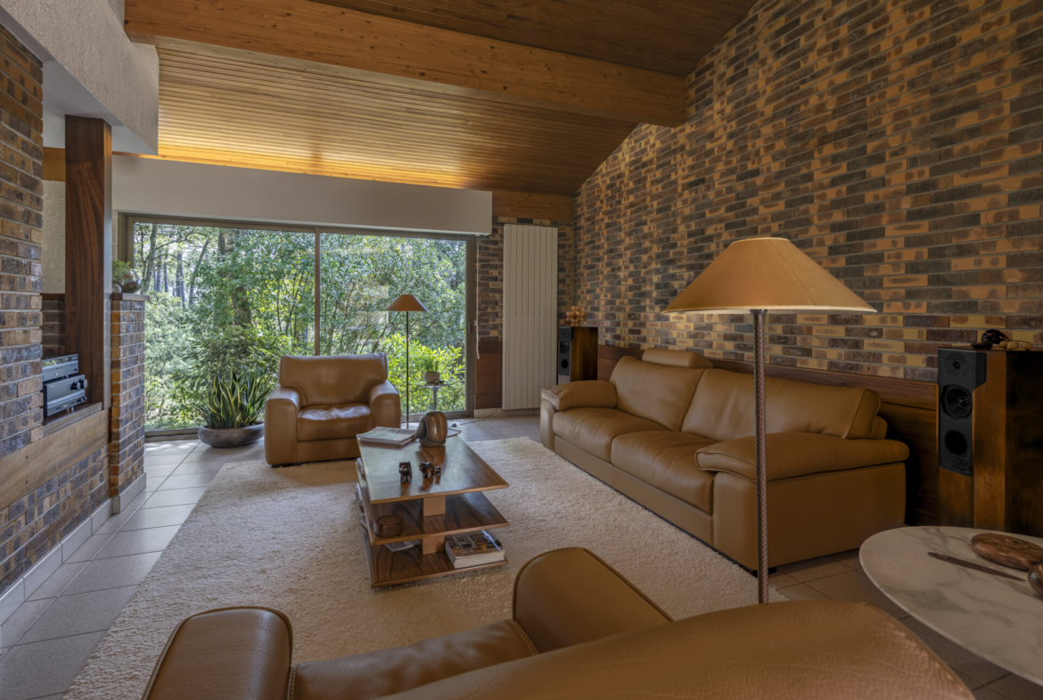 the-hossegor-hideaway-private-architect-villa