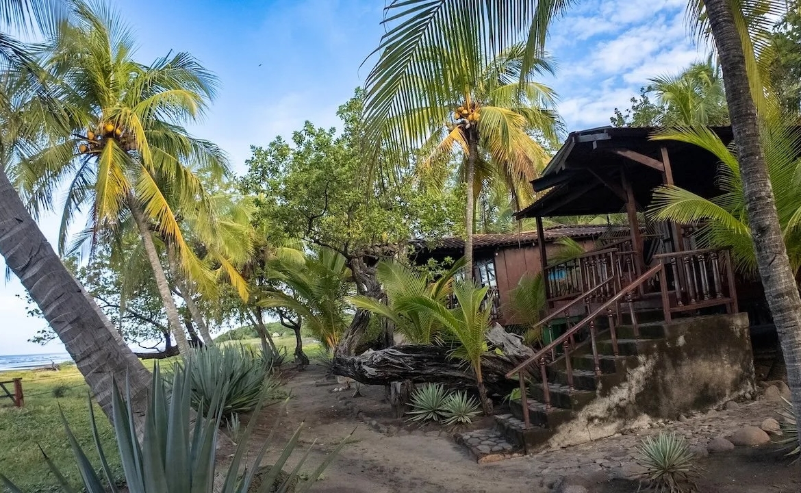 beachfront-surf-resort-investment-nicaragua