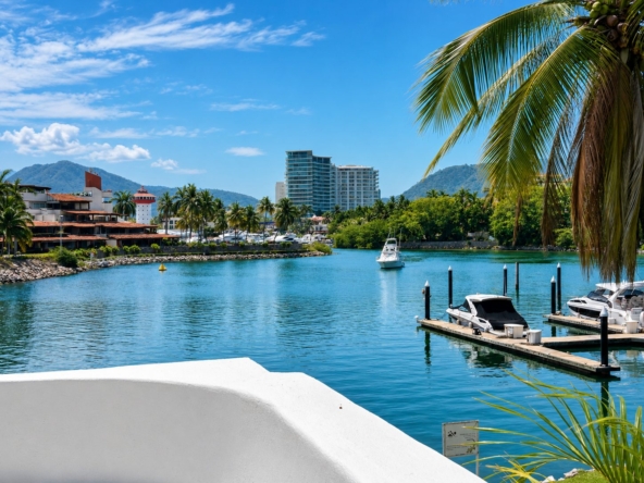 luxury-marina-front-condo-for-sale-turnkey-waterfront-living