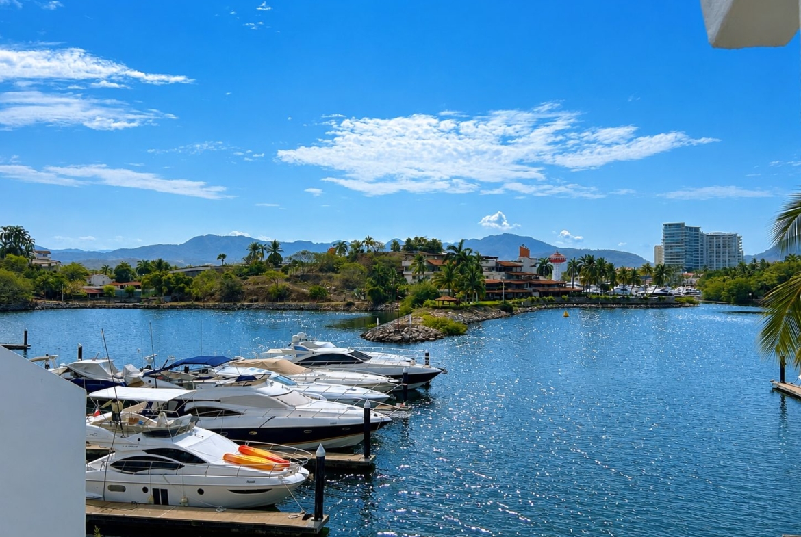 luxury-marina-front-condo-for-sale-turnkey-waterfront-living