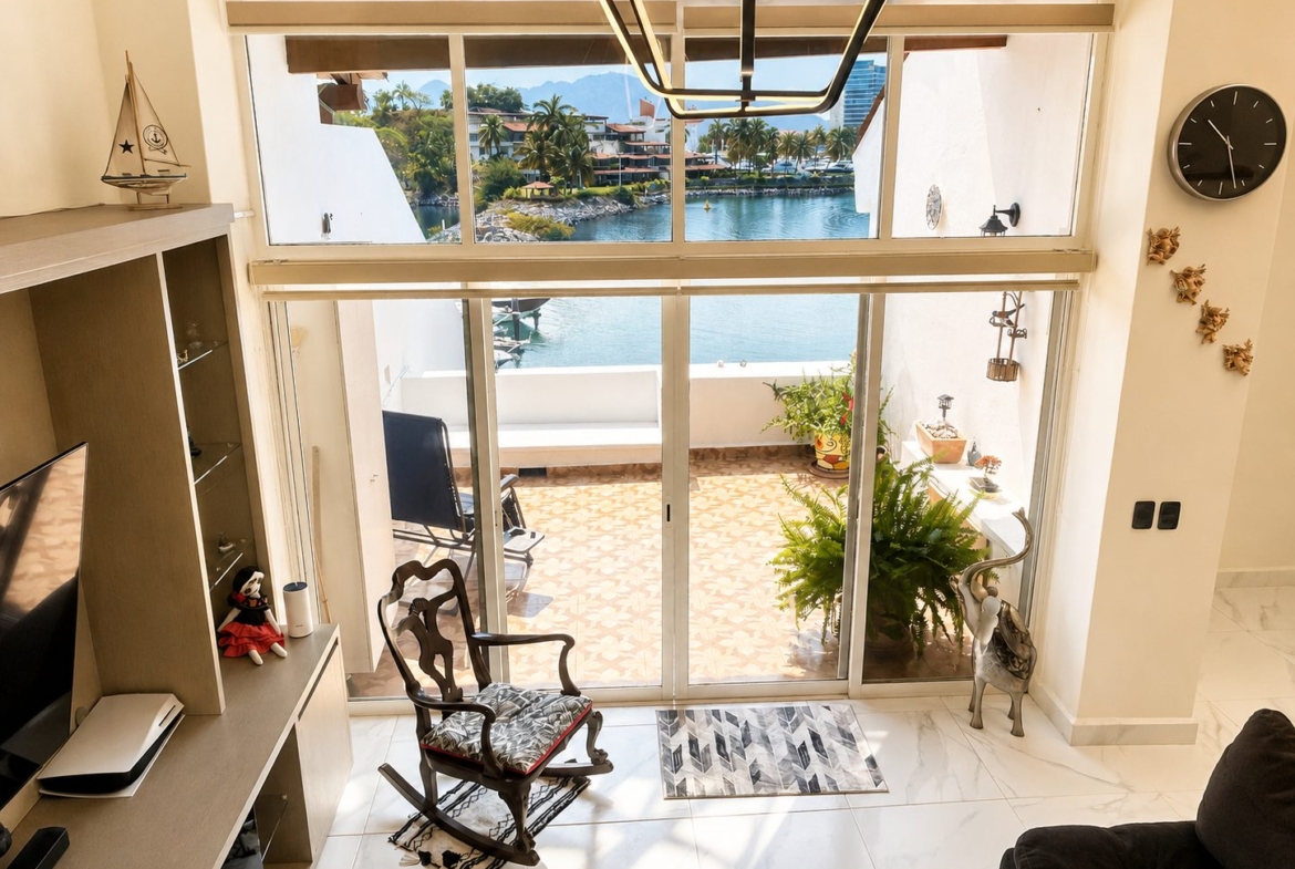 luxury-marina-front-condo-for-sale-turnkey-waterfront-living