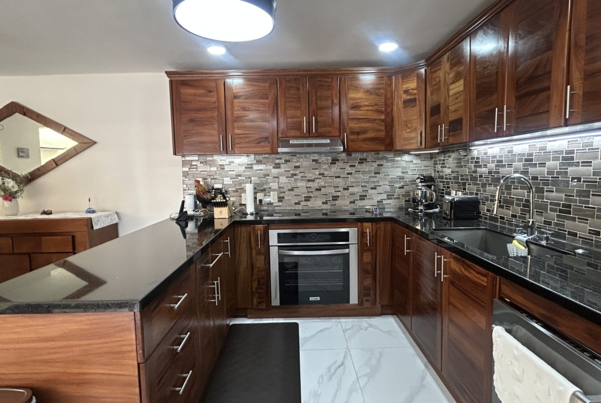 luxury-marina-front-condo-for-sale-turnkey-waterfront-living