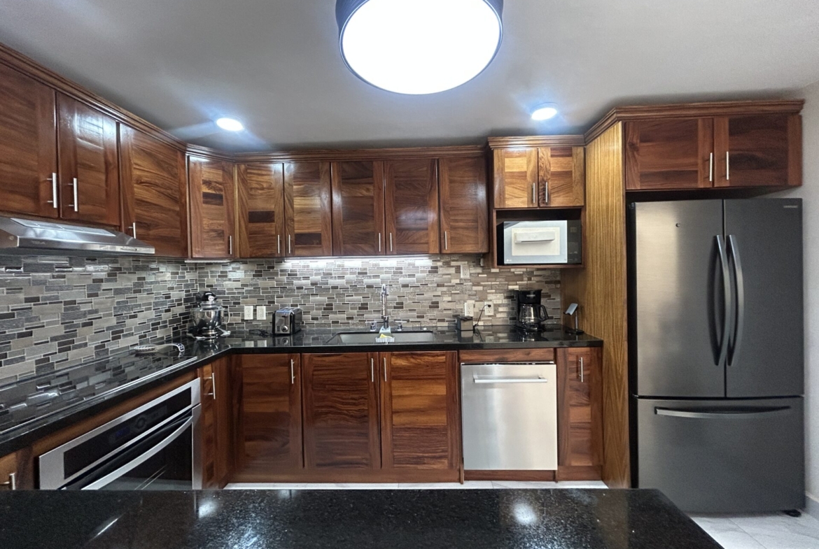 luxury-marina-front-condo-for-sale-turnkey-waterfront-living