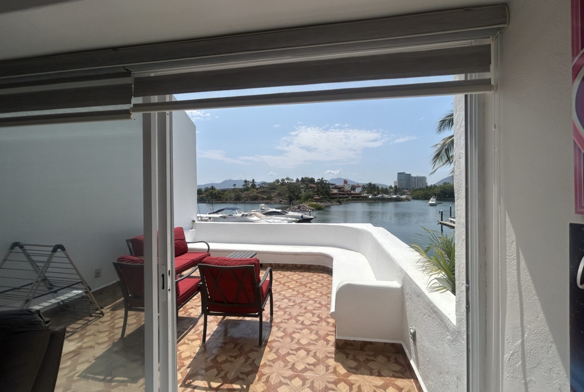 luxury-marina-front-condo-for-sale-turnkey-waterfront-living