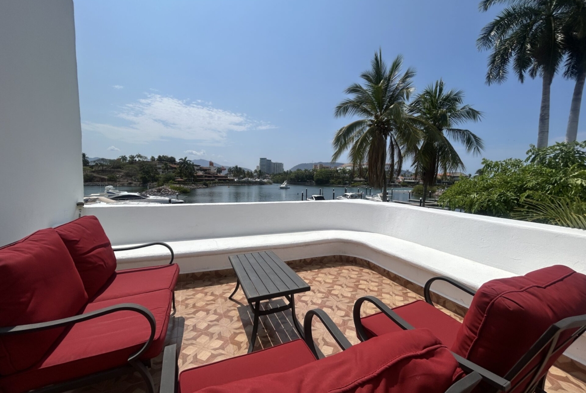 luxury-marina-front-condo-for-sale-turnkey-waterfront-living