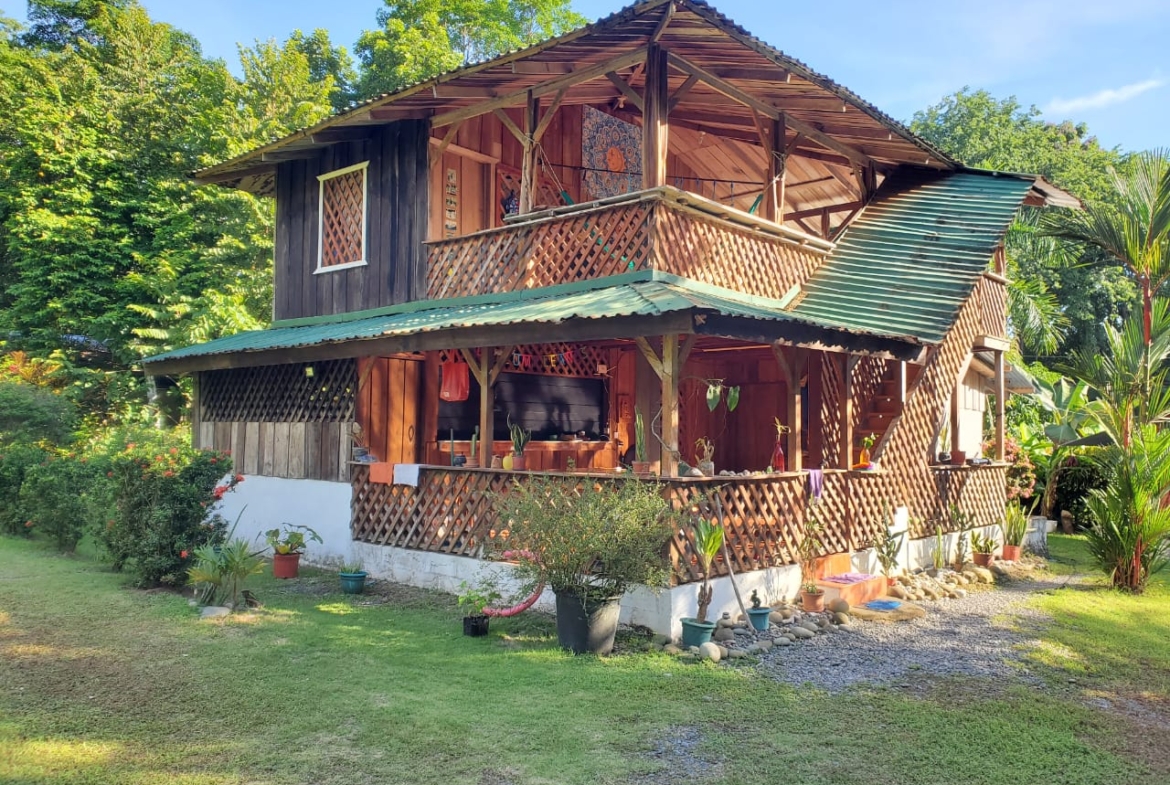 pavones-costa-rica-beach-home-for-sale-near-legendary-surf