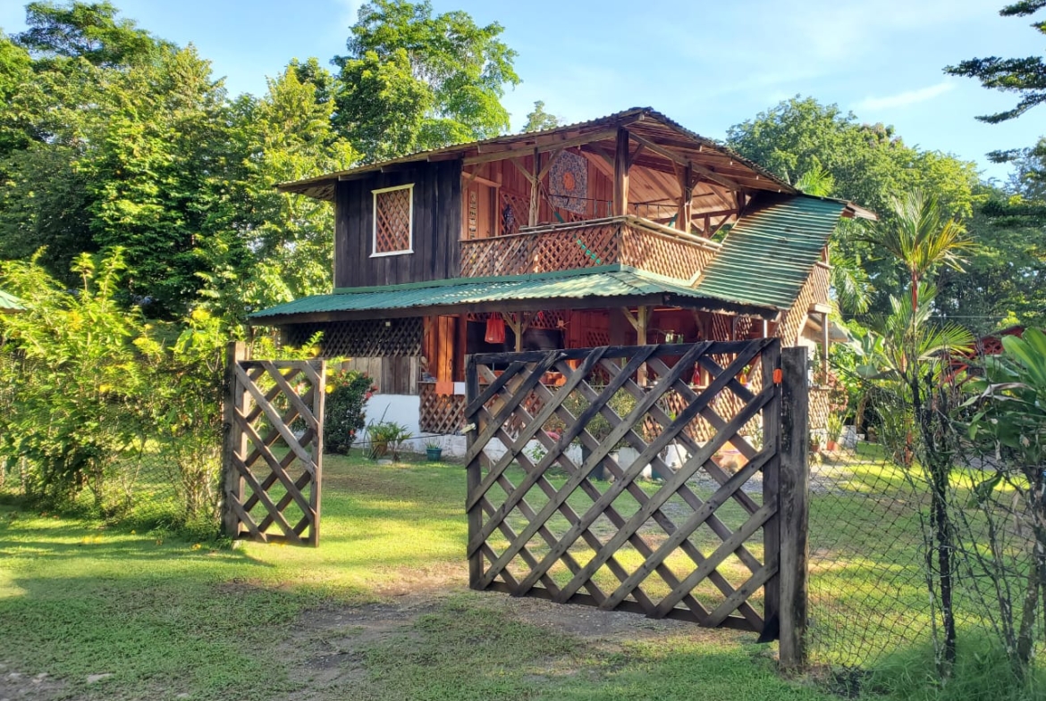 pavones-costa-rica-beach-home-for-sale-near-legendary-surf