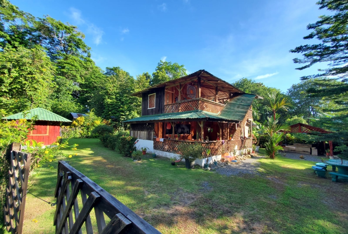 pavones-costa-rica-beach-home-for-sale-near-legendary-surf