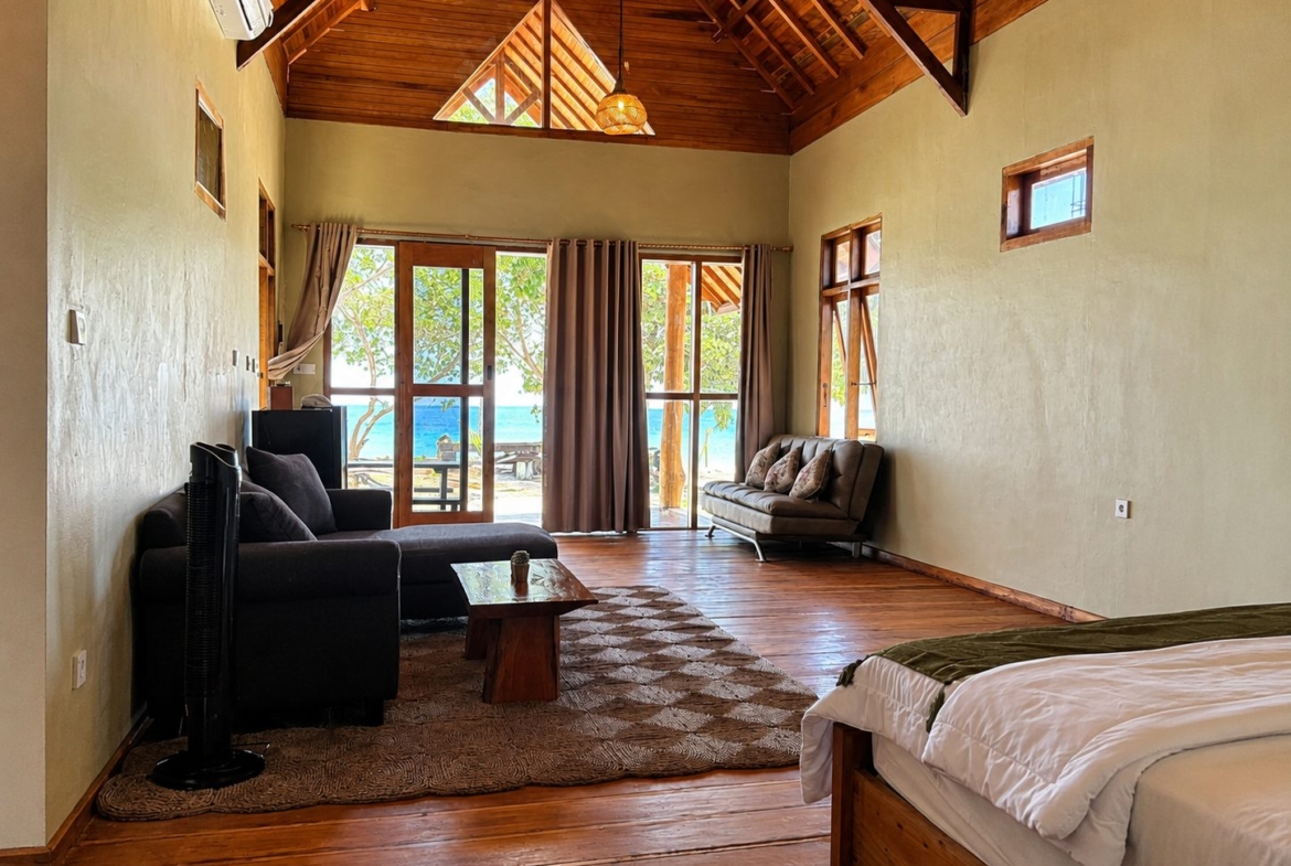 sunrise-point-villa-resort-mentawai-for-sale-