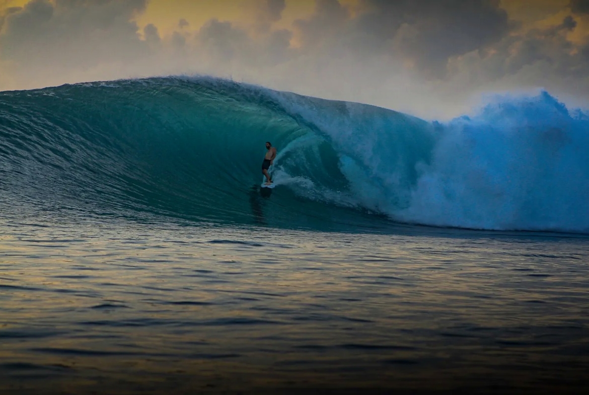 ombak-kabau-mentawai-surf-charter-investment-1